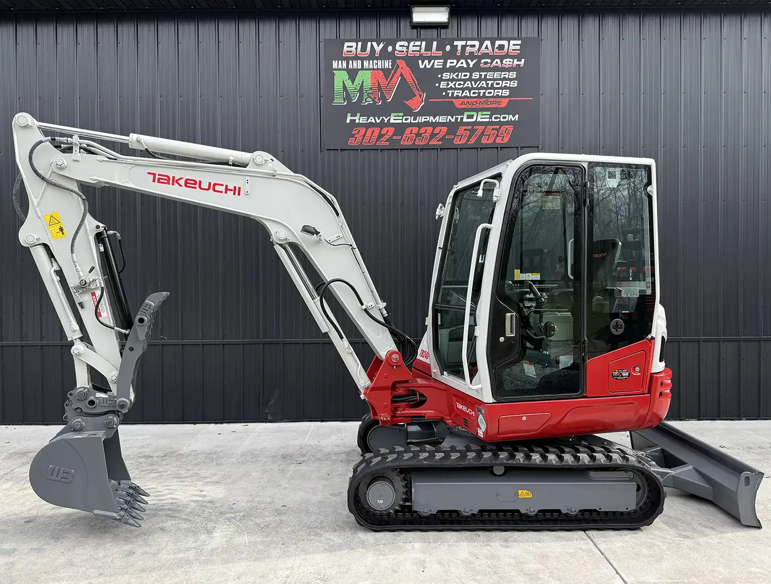 akeuchi Mini Excavator